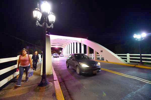 Los vecinos de Tigre disfrutan el renovado Puente Rocha