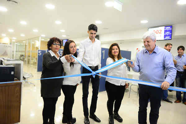 Andreotti inauguró el nuevo edificio de Economía