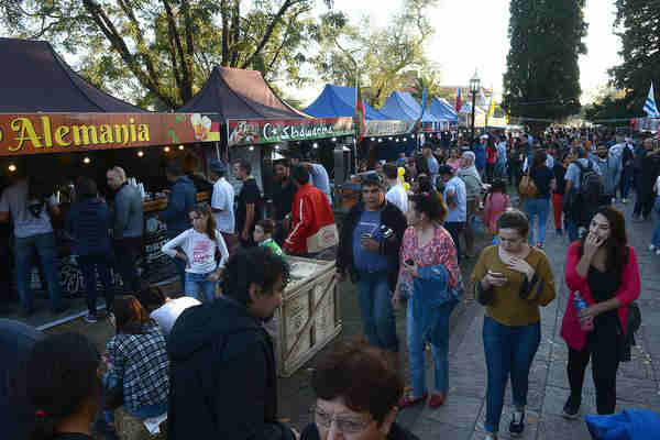 Miles de familias de Tigre disfrutaron de la Feria de las Colectividades en General Pacheco