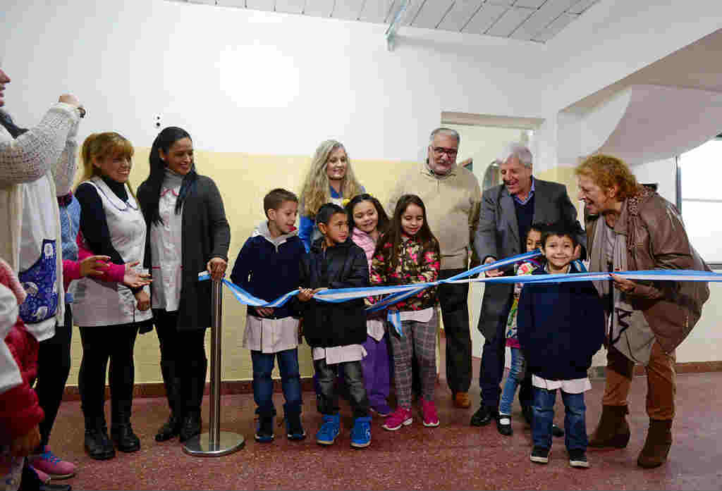 Andreotti y el Consejo Escolar inauguraron la renovación de la Escuela N° 32