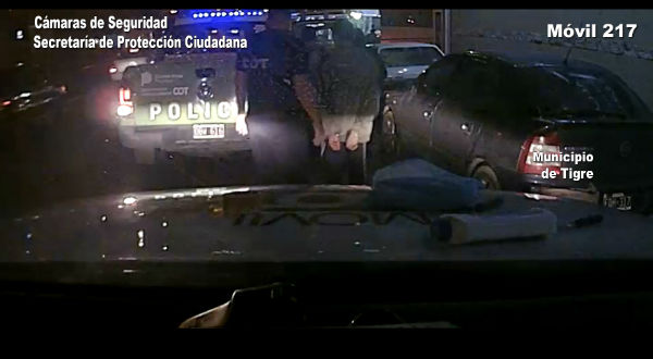 Gracias a las cámaras de Tigre, los detuvieron robando pertenencias de una camioneta