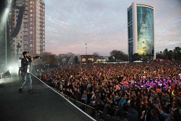 Tigre homenajeó a las Abuelas de Plaza de Mayo con un multitudinario recital Tigre homenajeó a las Abuelas de Plaza de Mayo con un multitudinario recital