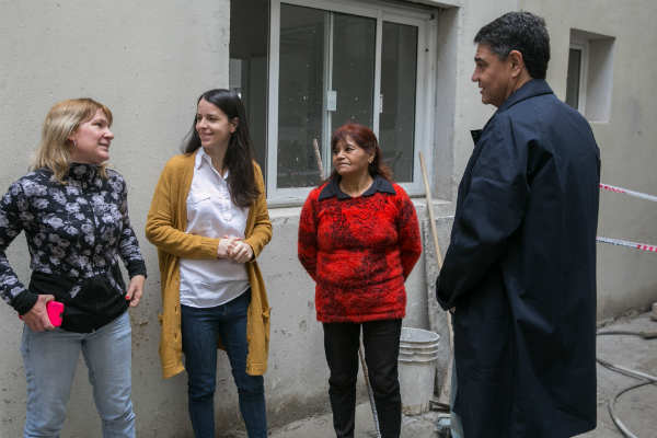 Jorge Macri recorrió la obra de 24 nuevas viviendas en el Barrio Gándara