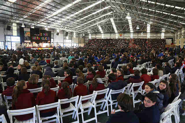 Multitudinaria misa del niño en el colegio Marín de San isidro Multitudinaria misa del niño en el colegio Marín de San isidro