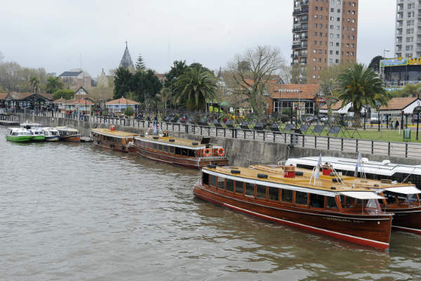 Vecinos de Islas reclamaron contra el ajuste en el transporte fluvial - Estación Fluvial Vecinos de Islas reclamaron contra el ajuste en el transporte fluvial - Estación Fluvial