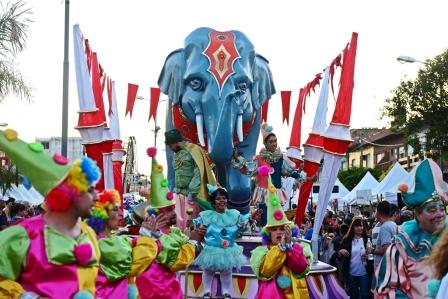 Miles de sanfernandinos celebraron la primavera con un inolvidable desfile
