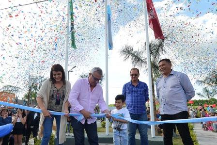 Julio Zamora inauguró los juegos y nueva plazoleta del barrio Los Tábanos en Tigre norte