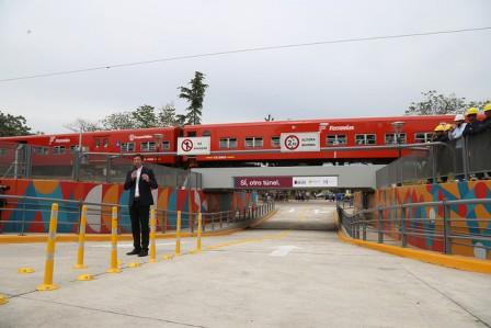 el intendente Gustavo Posse encabezó la apertura de este paso bajo nivel apto para tránsito liviano en las vías del Belgrano Norte.
