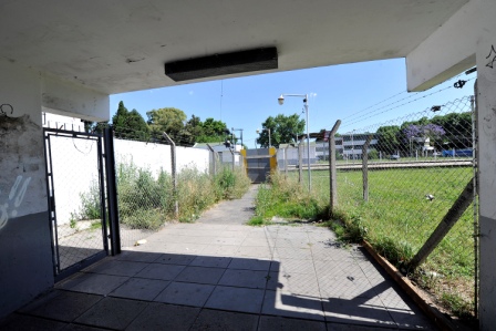 La Cámara de Comercio, Industria y Profesionales de la Ciudad de Don Torcuato reclama al Estado Nacional que concluya la remodelación en la estación de trenes local. La Cámara de Comercio, Industria y Profesionales de la Ciudad de Don Torcuato reclama al Estado Nacional que concluya la remodelación en la estación de trenes local.