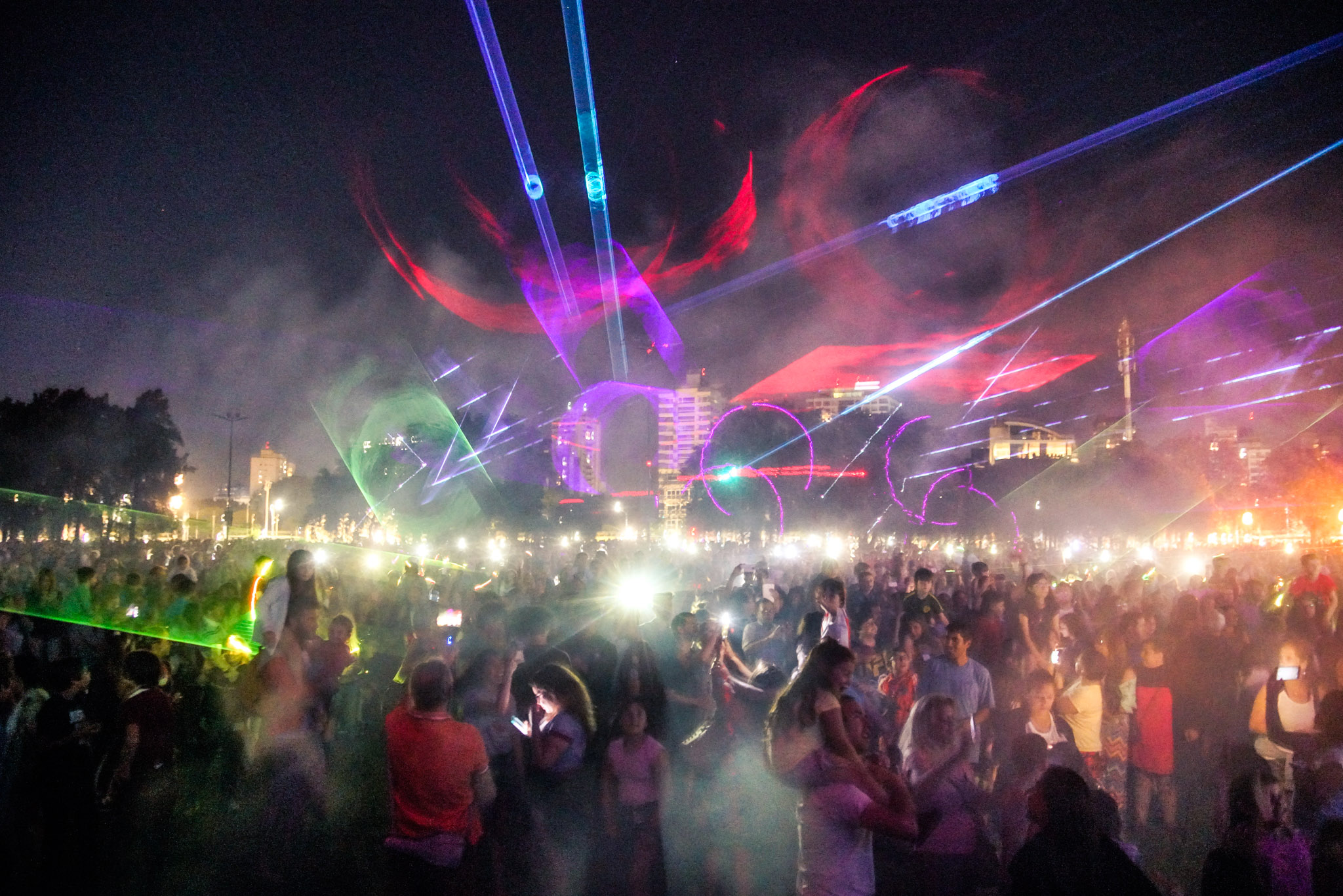 Más de 15 mil personas disfrutaron del nuevo Iluminate