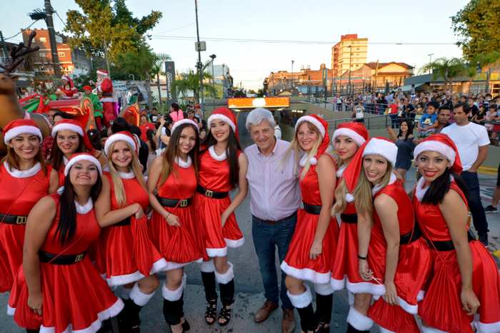 Andreotti saludó a los trabajadores municipales por las fiestas. Andreotti saludó a los trabajadores municipales por las fiestas.