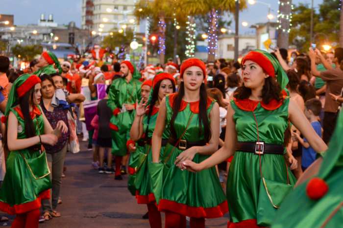 Andreotti saludó a los trabajadores municipales por las fiestas. Andreotti saludó a los trabajadores municipales por las fiestas.