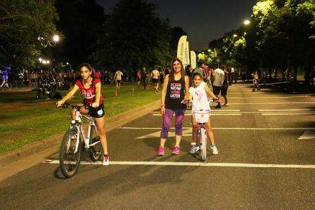 Comenzó el paseo de bicicletas nocturno en San Isidro