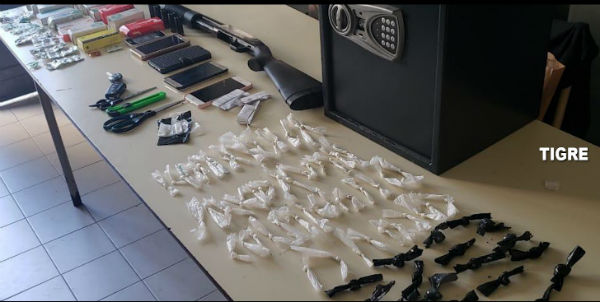 Desarticulan en Tigre una banda con armas de guerra, drogas y dinero en efectivo