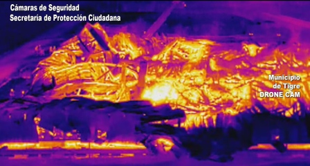 Fotos y video del operativo para combatir el feroz incendio de una guardería náutica de Tigre