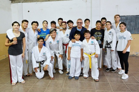 Tigre entregó un apoyo económico al Club Social, Cultural y Deportivo Baires de Don Torcuato Tigre entregó un apoyo económico al Club Social, Cultural y Deportivo Baires de Don Torcuato