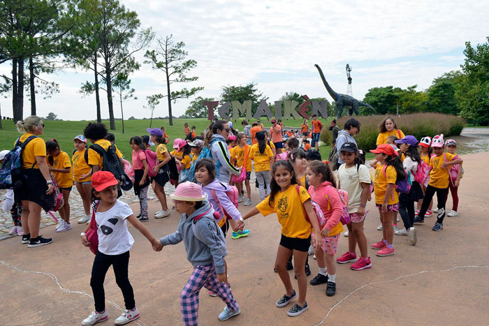 Más de 500 chicos de las colonias de Tigre visitaron Temaikén.
