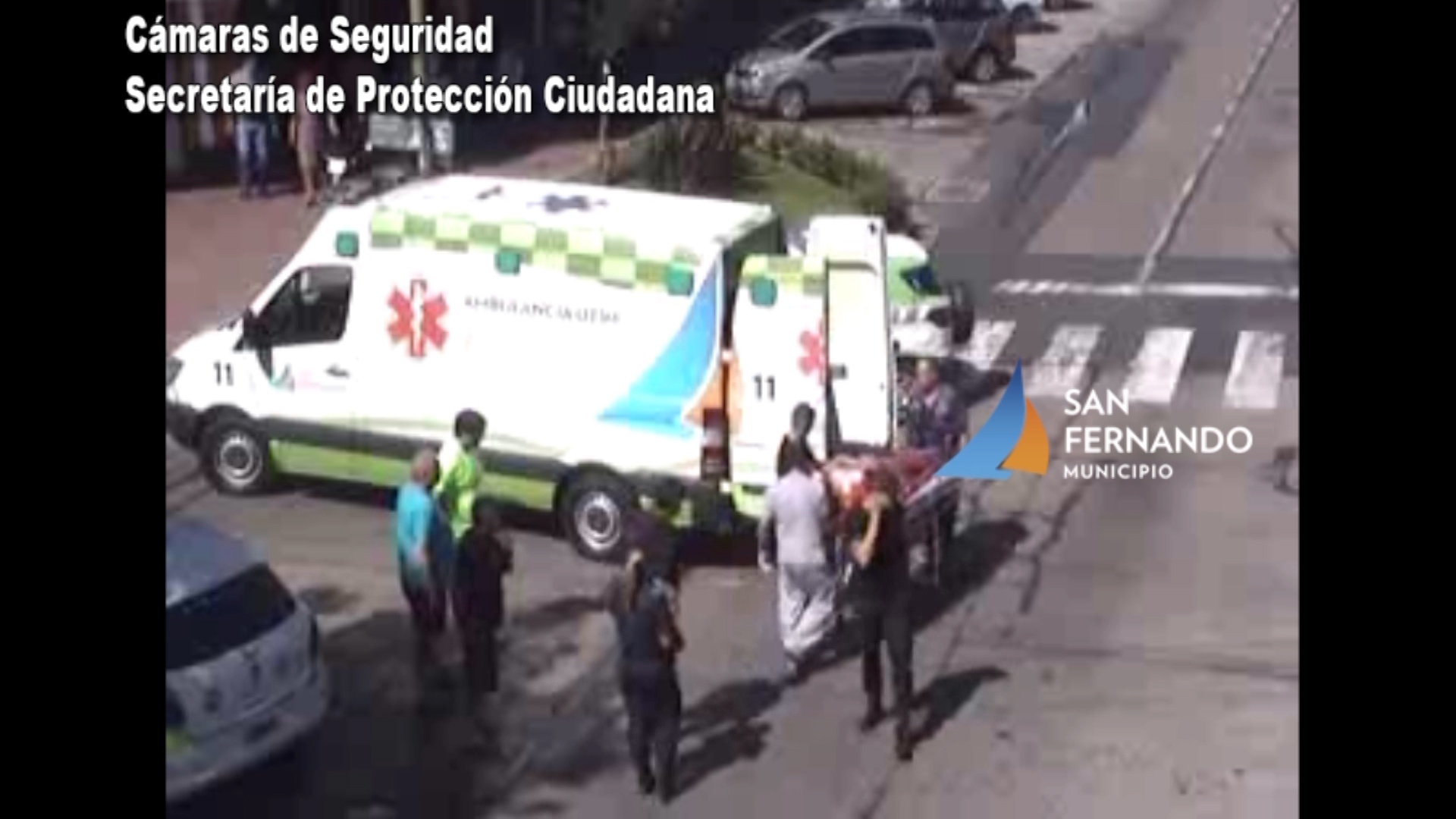 San Fernando: Cámaras de Seguridad permiten brindar asistencia a motociclista que chocó contra un auto.