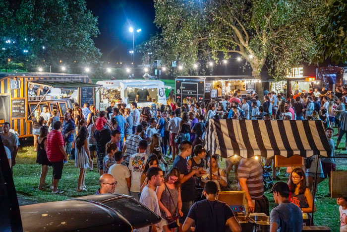 Éxito total el Burger Fest en el Paseo de la Costa de Vicente López.