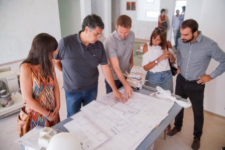 Jorge Macri recorrió la obra de unificación y ampliación del Jardín de Infantes Nº10 y Jardín Maternal Nº12