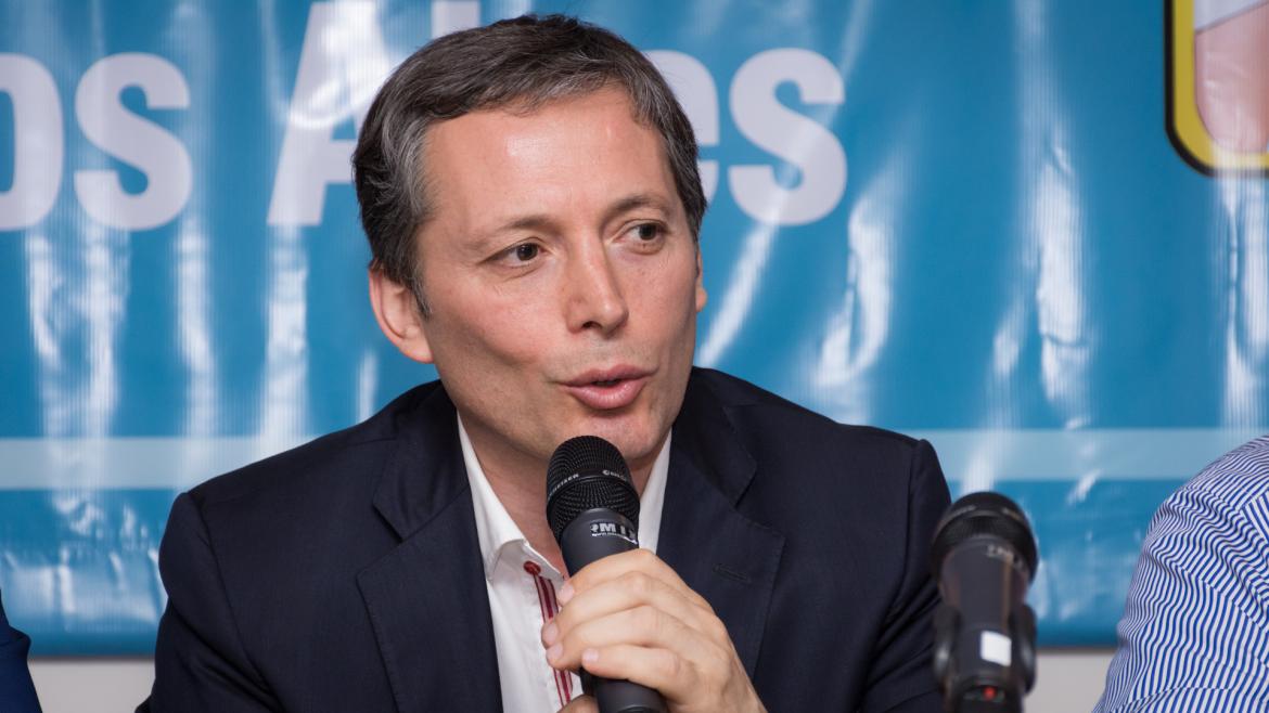 El intendente de Esteban Echeverría pide las renuncias de Alberto Fernández y Máximo Kirchner al PJ