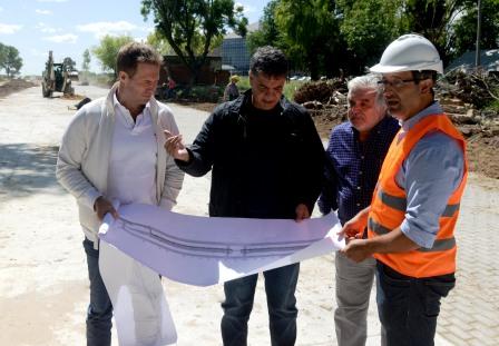 Jorge Macri, intendente de Vicente López, recorrió la obra que se está desarrollando sobre la calle Lavalle, entre la Avenida del Libertador y el Paseo de la Costa