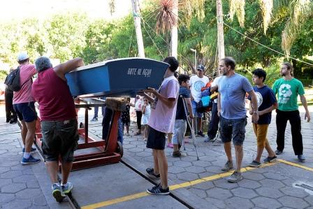 La ONG Bote al Agua presentó sus embarcaciones solidarias