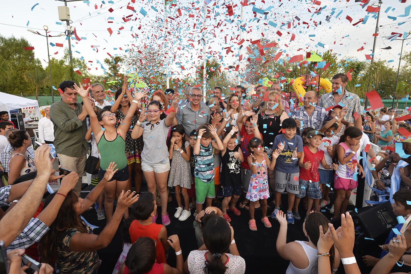 l intendente de Tigre, Julio Zamora, inauguró la plaza N°26 “Luis Alberto Pereyra