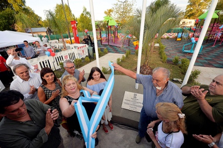 l intendente de Tigre, Julio Zamora, inauguró la plaza N°26 “Luis Alberto Pereyra