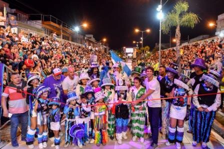 Más de 80 mil vecinos en un espectacular arranque del Gran Corso de San Fernando