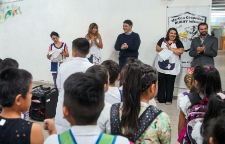 Iniciaron las clases en Vicente López y se entregaron kit escolares