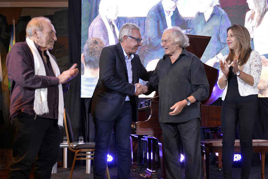 Julio Zamora junto a Adolfo Pérez Esquivel y Miguel Ángel Estrella inauguraron la Semana de la Memoria en Tigre