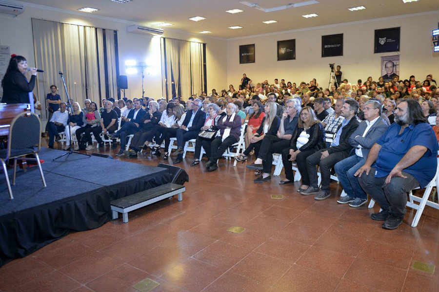 Julio Zamora junto a Adolfo Pérez Esquivel y Miguel Ángel Estrella inauguraron la Semana de la Memoria en Tigre Julio Zamora junto a Adolfo Pérez Esquivel y Miguel Ángel Estrella inauguraron la Semana de la Memoria en Tigre