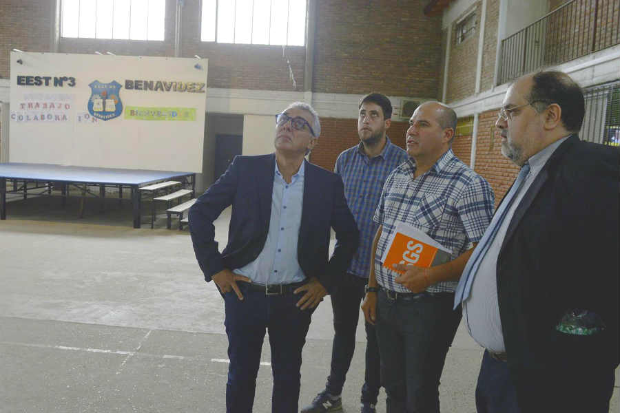 Julio Zamora recorrió las obras de la Escuela Técnica N°3 de Benavídez