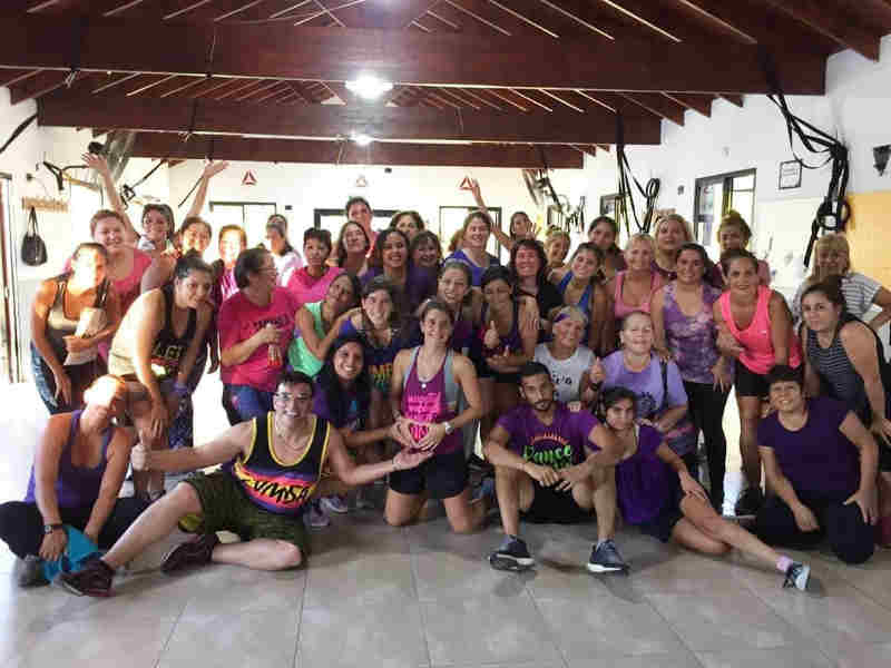 El polideportivo Rojas vibró al ritmo de una masterclass especial por el Mes de la Mujer