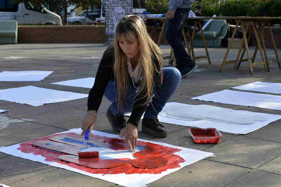 Siluetazo en Tigre centro en conmemoración por la Semana de la Memoria
