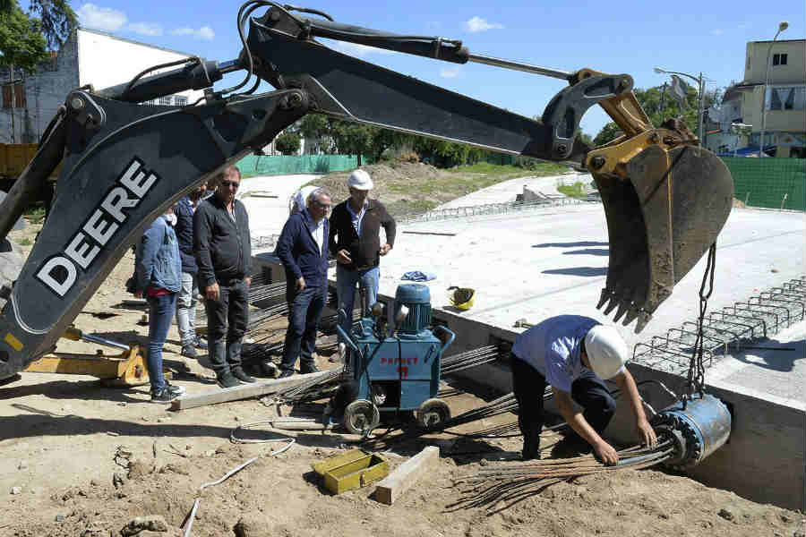 Tigre ultima detalles del túnel de la calle Paso, en el centro de la ciudad