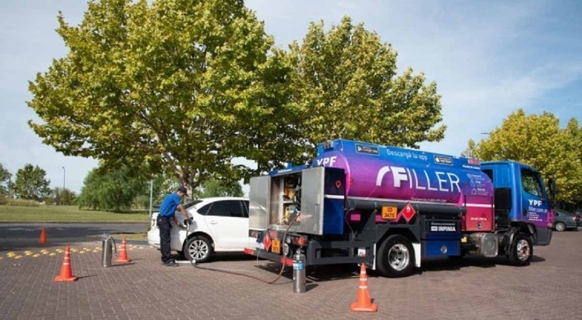 YPF lanza en Nordelta su servicio delivery para la carga de combustible en el domicilio del cliente