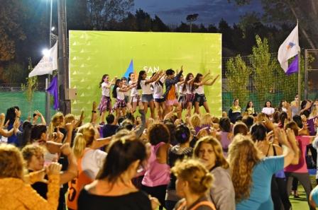 Las sanfernandinas disfrutaron de una Masterclass de Ritmos Latinos en el Poli N° 7