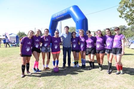 El fútbol femenino de San Isidro se lució de la mano de “Pink Soccer”