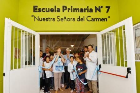 Andreotti inauguró la renovación de la Primaria N° 7 y Secundaria N° 16