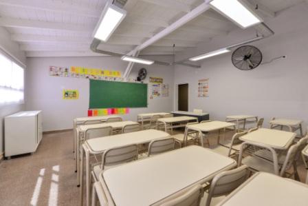 Andreotti inauguró la renovación de la Primaria N° 7 y Secundaria N° 16