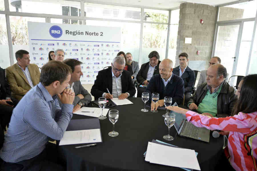 Los intendentes del Consorcio RN2 firmaron un acuerdo de cooperación para mejorar la prestación de salud en la región