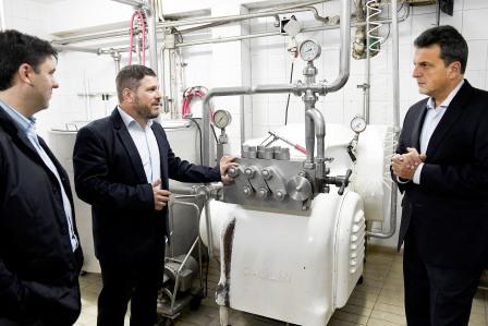 Sergio Massa durante su visita a una Pyme en el partido bonaerense de Tres de Febrero, Sergio Massa durante su visita a una Pyme en el partido bonaerense de Tres de Febrero,