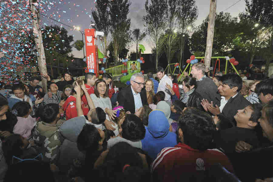 Julio Zamora inauguró en Benavidez la plaza N°29 y destacó el avance de obras de infraestructura, salud, educación y cultura