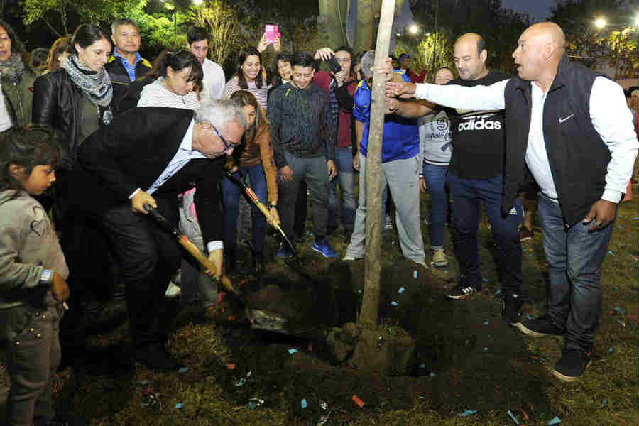 Julio Zamora inauguró en Benavidez la plaza N°29 y destacó el avance de obras de infraestructura, salud, educación y cultura