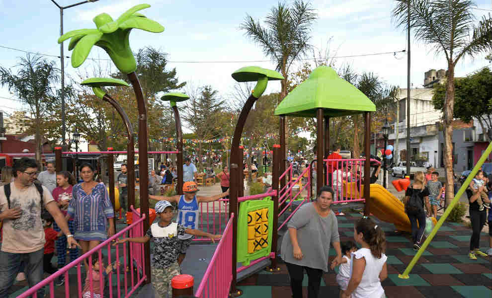 El intendente de Tigre presentó el espacio N°30 intervenido con fondos municipales, ubicado entre las calles Solís y Chacabuco, del centro de la ciudad.