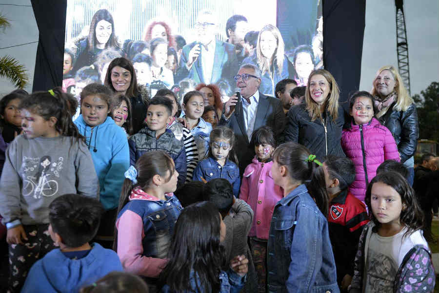 En el marco de la inauguración de los juegos y renovación de la plaza N°31 