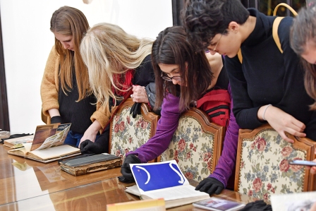Se inauguró la muestra “El Cuarto de Libros” en el Museo de la Ciudad y la Quinta El Ombú