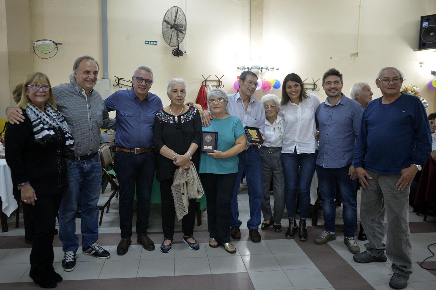 Julio Zamora anunció una ayuda económica para mejoras edilicias en el Centro de Jubilados 2 de Abril 